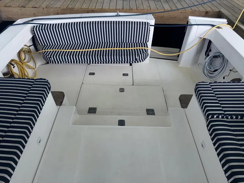 Slide: The Image of Mainship 2002 - 20