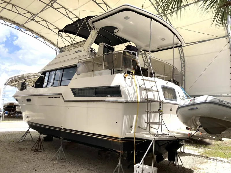 Slide: The Image of Carver Yachts 3807 1989 - 2