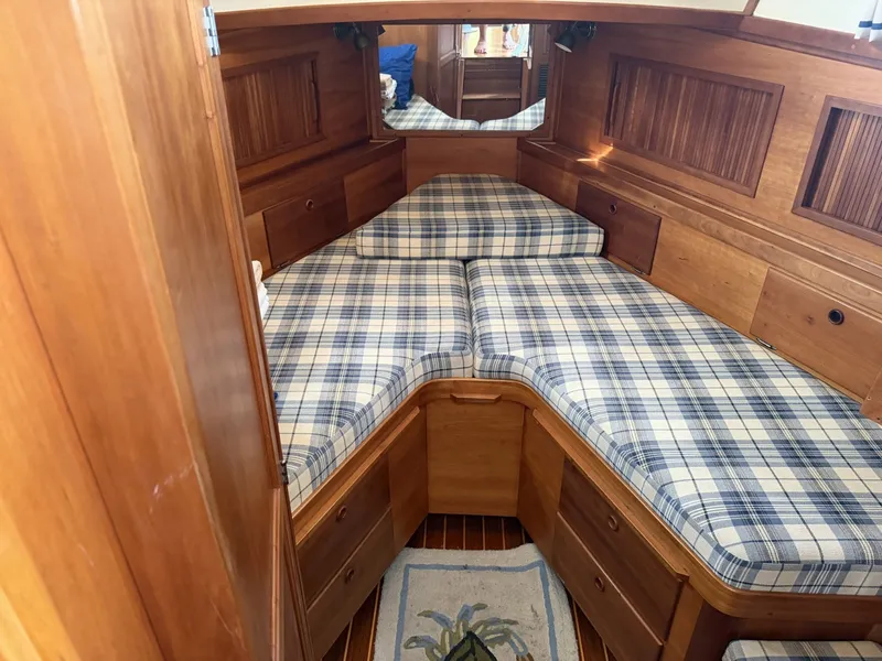 Slide: The Image of Sabreline 36 Fast Trawler 1997 - 7