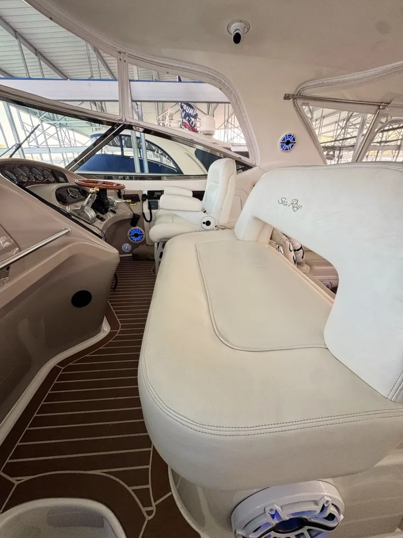 Slide: The Image of Sea Ray 510 Sundancer 2001 - 19