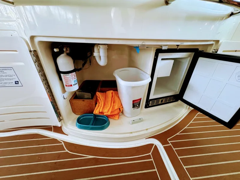 Slide: The Image of Sea Ray 510 Sundancer 2001 - 25