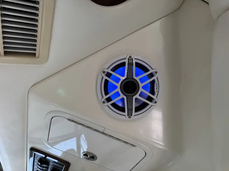 Slide: The Image of Sea Ray 510 Sundancer 2001 - 26