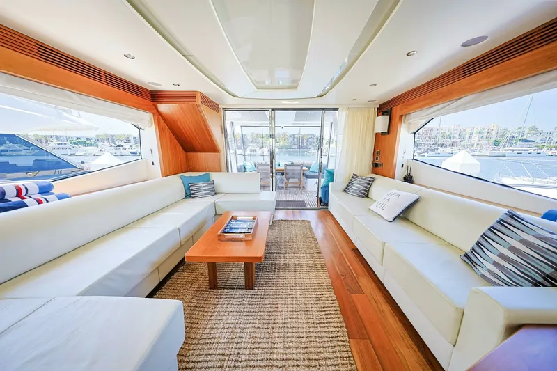 Slide: The Image of Sunseeker 2016 - 13