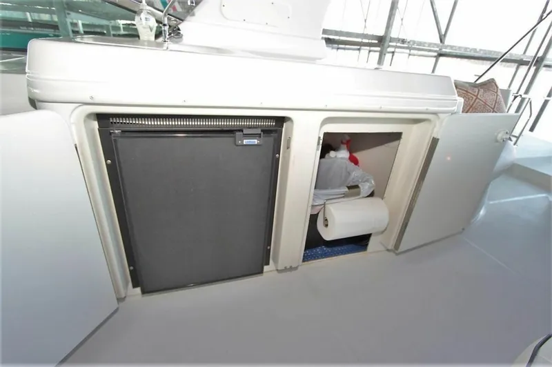 Slide: The Image of Carver Yachts 570 Voyager Pilothouse 2001 - 11