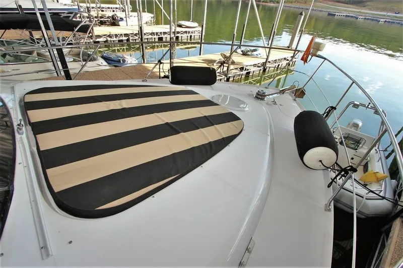 Slide: The Image of Carver Yachts 570 Voyager Pilothouse 2001 - 15