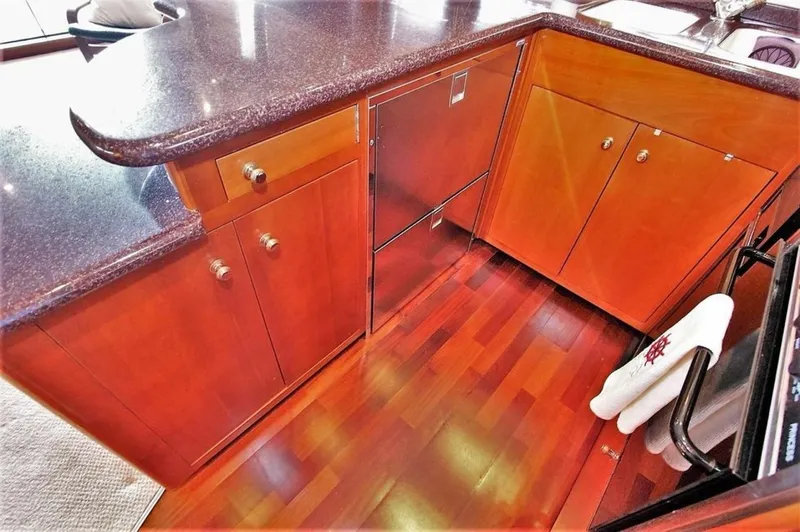 Slide: The Image of Carver Yachts 570 Voyager Pilothouse 2001 - 24