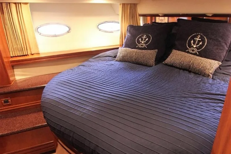 Slide: The Image of Carver Yachts 570 Voyager Pilothouse 2001 - 38