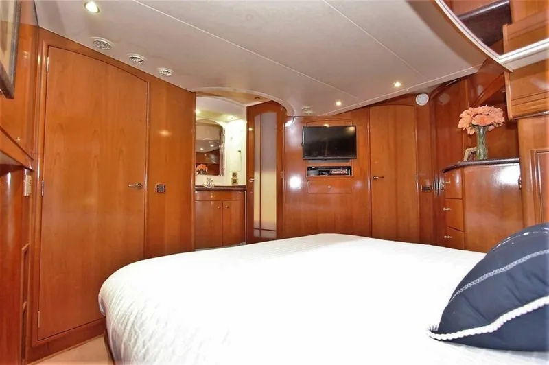 Slide: The Image of Carver Yachts 570 Voyager Pilothouse 2001 - 43