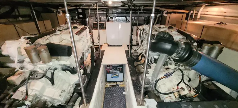 Slide: The Image of Carver Yachts 570 Voyager Pilothouse 2001 - 56