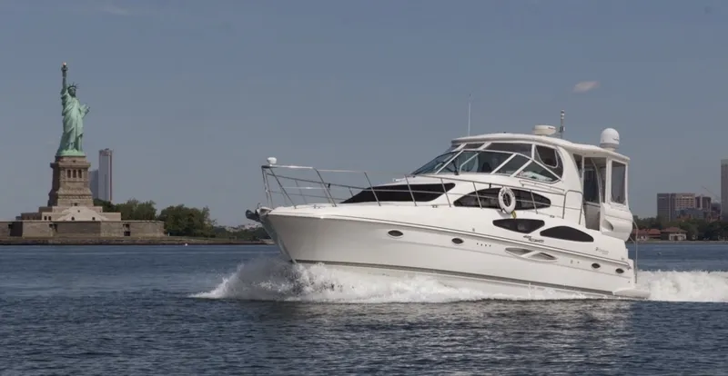 The Image of Cruisers 405 Motor Yacht 2005 - 0