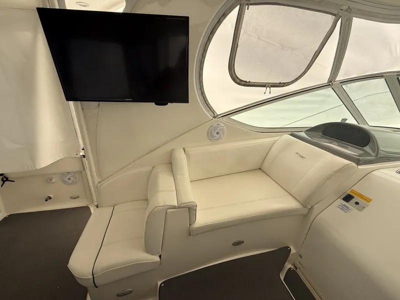 Slide: The Image of Cruisers 405 Motor Yacht 2005 - 10