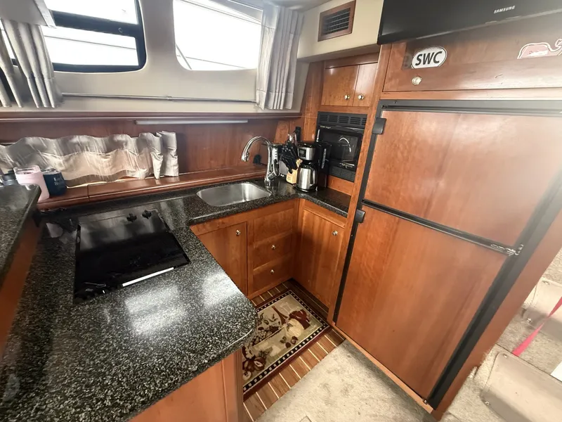 Slide: The Image of Cruisers 405 Motor Yacht 2005 - 11