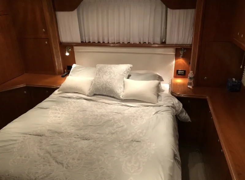 Slide: The Image of Cruisers 405 Motor Yacht 2005 - 13
