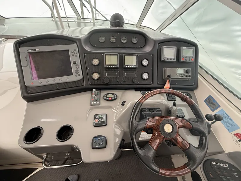 Slide: The Image of Cruisers 405 Motor Yacht 2005 - 2