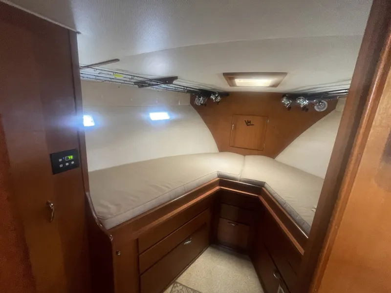 Slide: The Image of Hatteras 34 Sportfisherman 1968 - 25