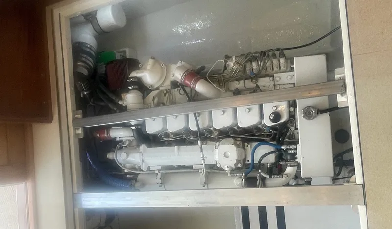 Slide: The Image of Hatteras 34 Sportfisherman 1968 - 30