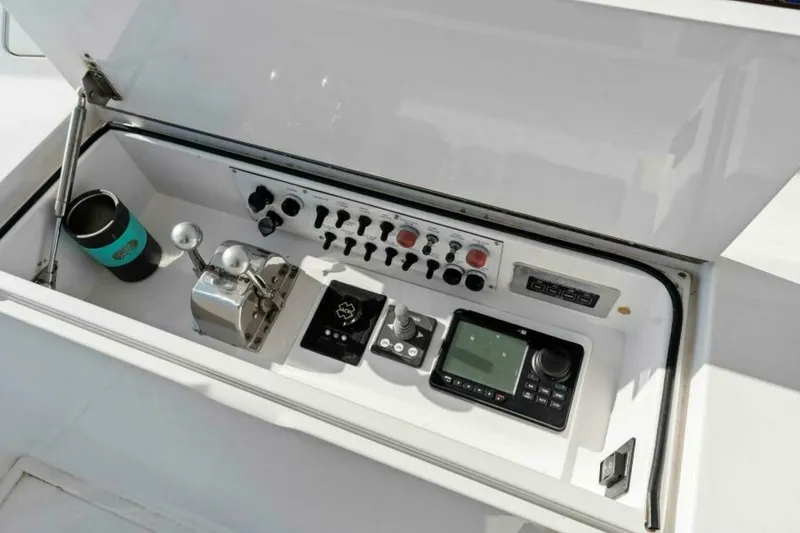 Slide: The Image of Viking 48 Convertible 2003 - 15