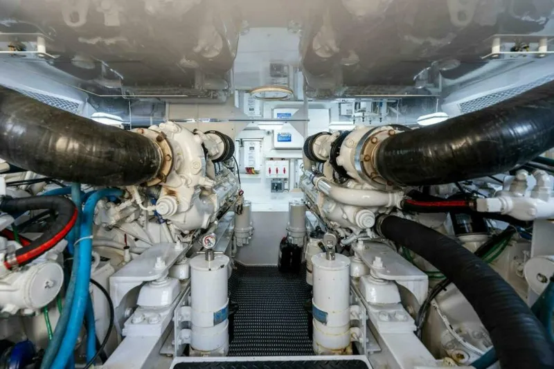 Slide: The Image of Viking 48 Convertible 2003 - 46