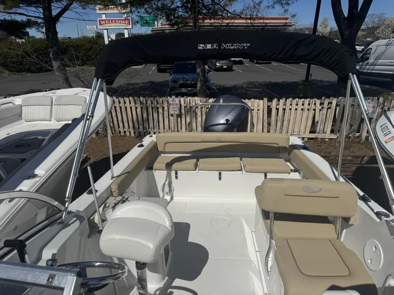Slide: The Image of Sea Hunt Escape 234 LE 2013 - 13