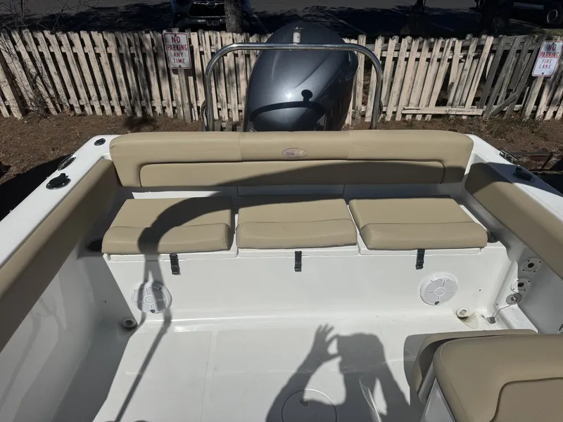 Slide: The Image of Sea Hunt Escape 234 LE 2013 - 7