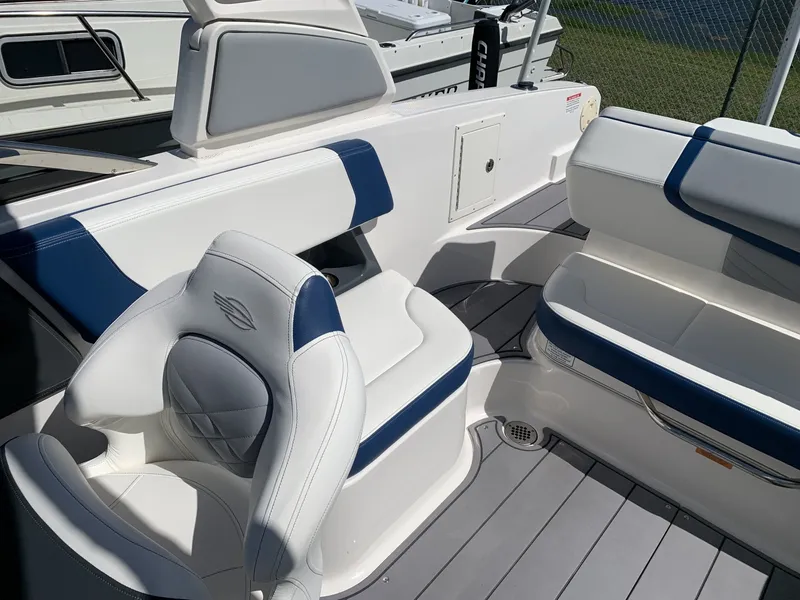 Slide: The Image of Chaparral 270 OSX 2023 - 12