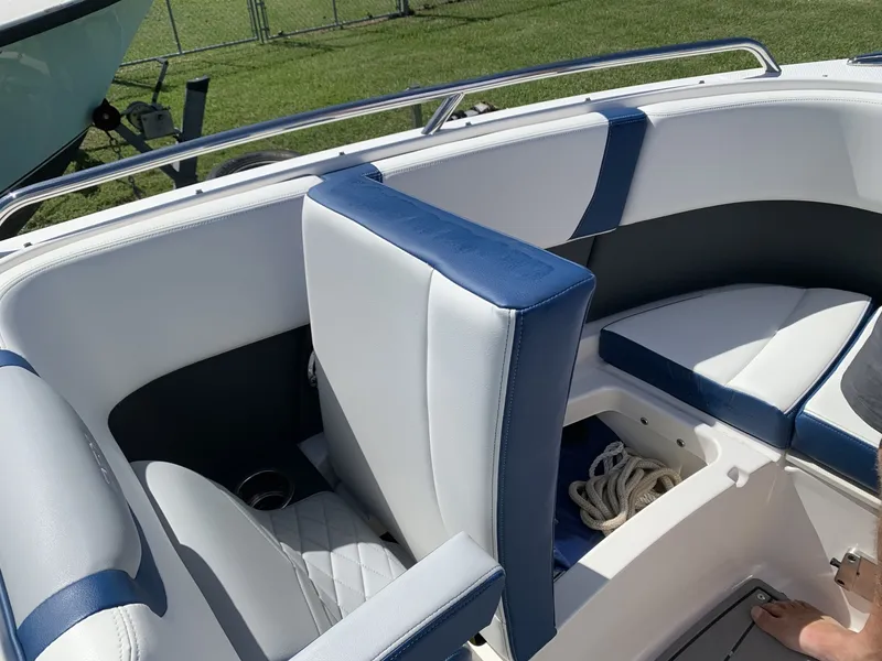 Slide: The Image of Chaparral 270 OSX 2023 - 13