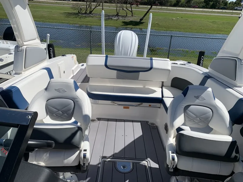 Slide: The Image of Chaparral 270 OSX 2023 - 15