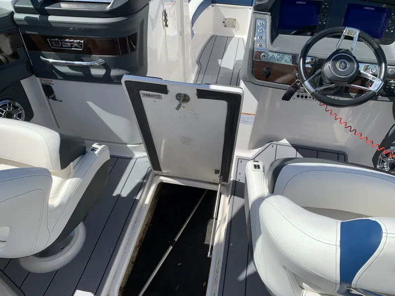 Slide: The Image of Chaparral 270 OSX 2023 - 16