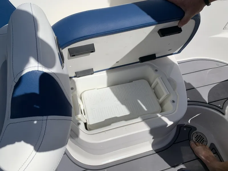 Slide: The Image of Chaparral 270 OSX 2023 - 19