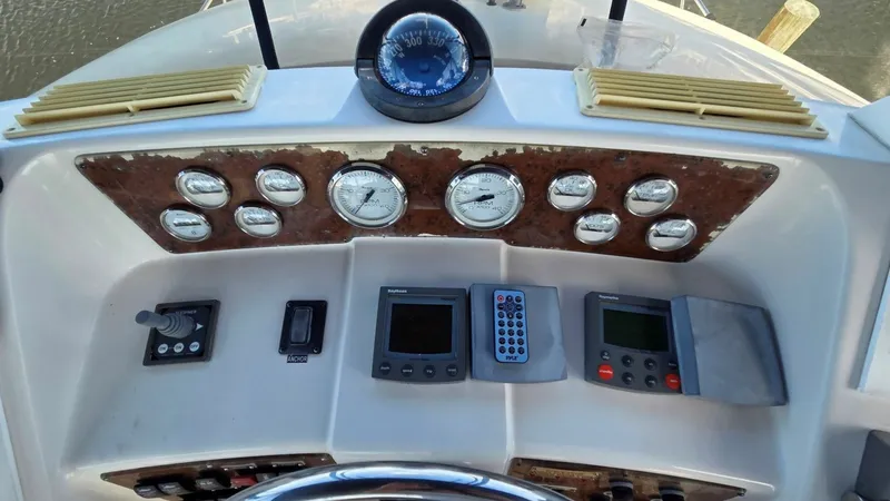 Slide: The Image of Silverton 453 Motor Yacht 2001 - 20