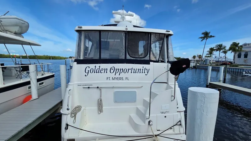 Slide: The Image of Silverton 453 Motor Yacht 2001 - 5