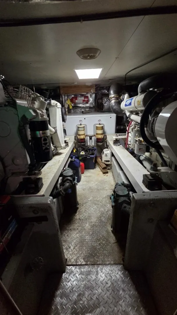 Slide: The Image of Silverton 453 Motor Yacht 2001 - 60
