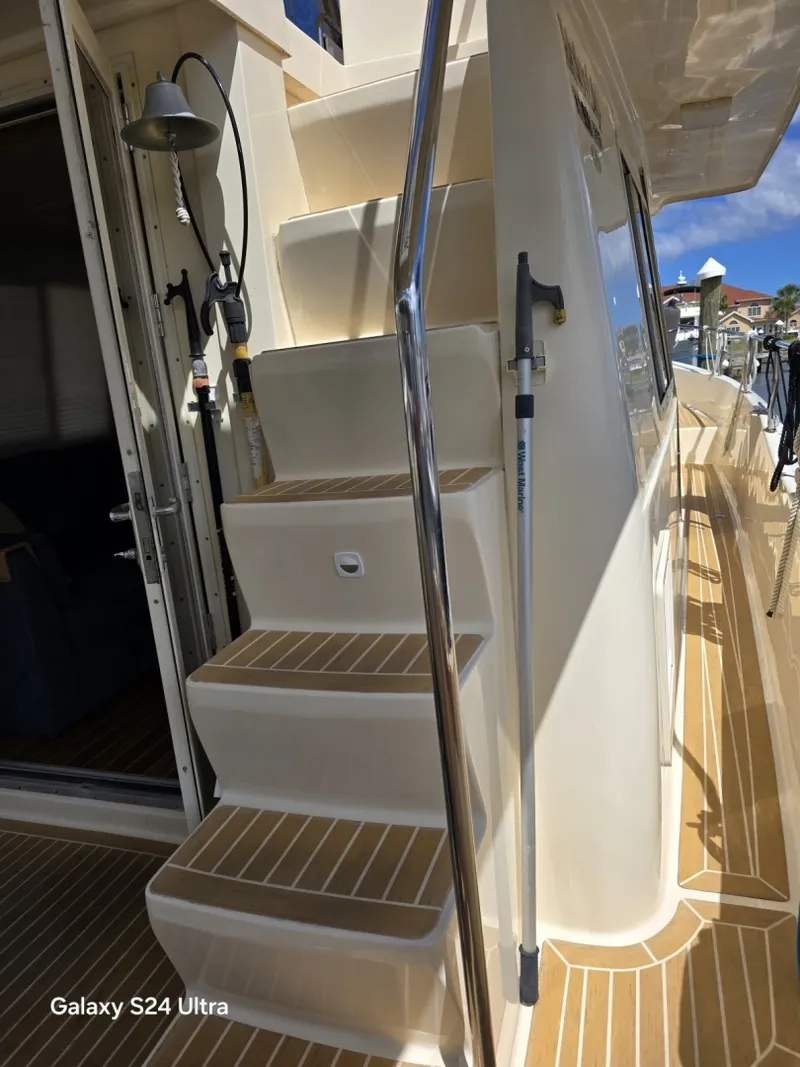 Slide: The Image of Mainship 400 2005 - 15