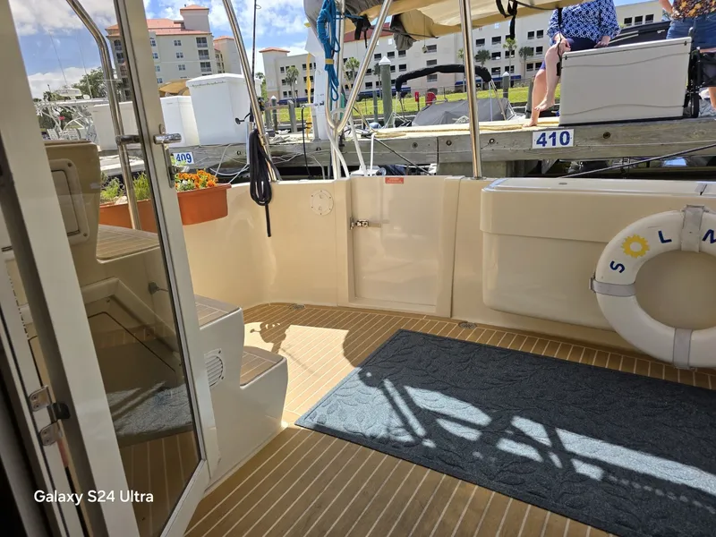 Slide: The Image of Mainship 400 2005 - 18