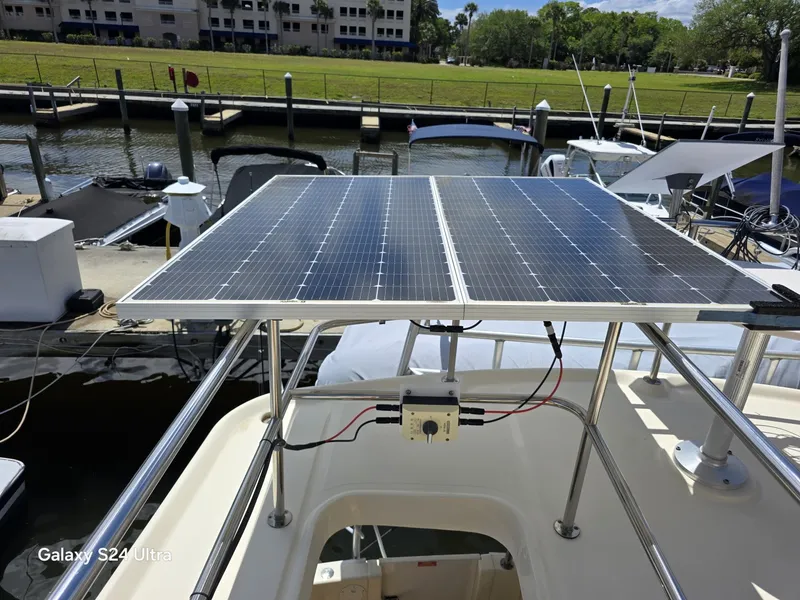 Slide: The Image of Mainship 400 2005 - 28