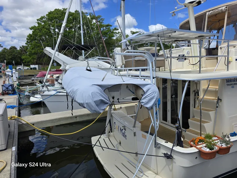 Slide: The Image of Mainship 400 2005 - 3
