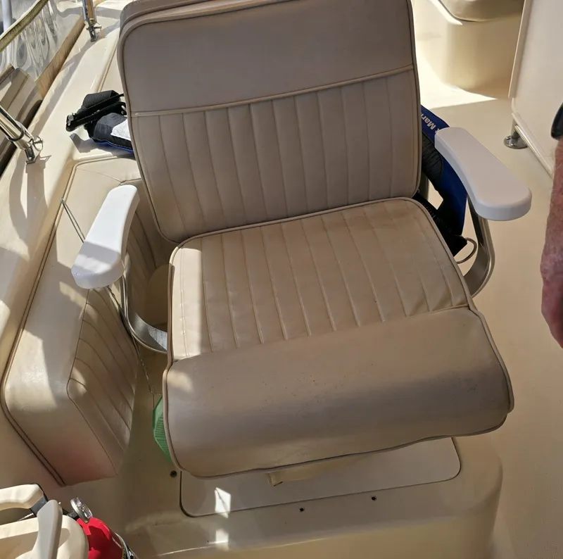 Slide: The Image of Mainship 400 2005 - 39
