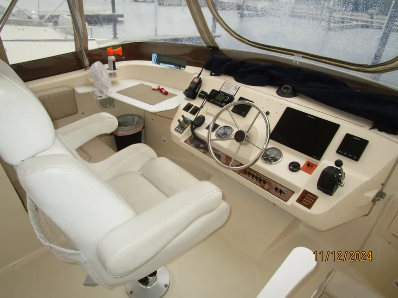 Slide: The Image of Mainship 400 2005 - 44