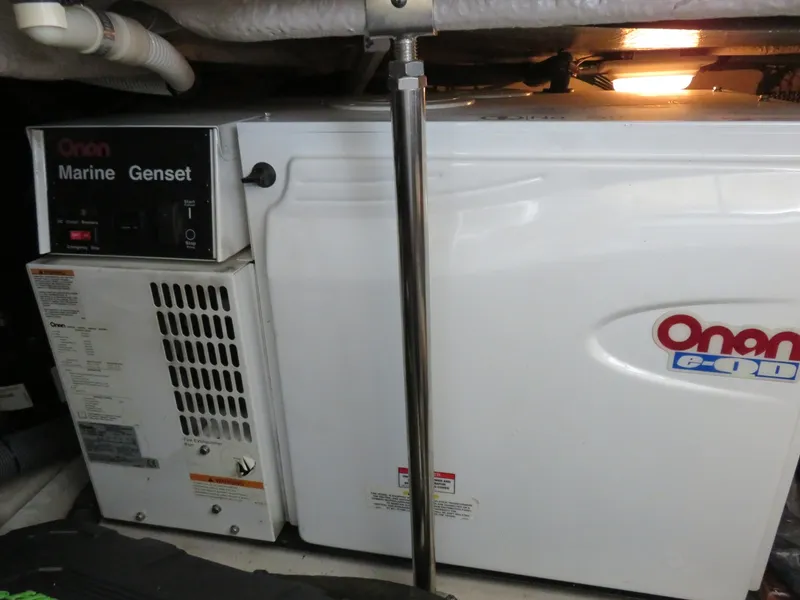 Slide: The Image of Sea Ray 44 Sedan Bridge 2007 - 26