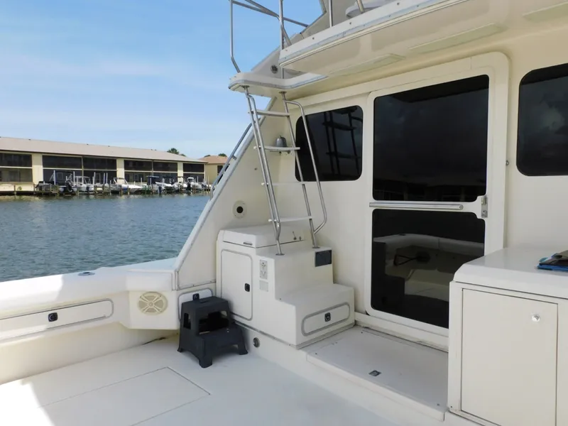 Slide: The Image of Sea Ray 460 Convertible 1987 - 2