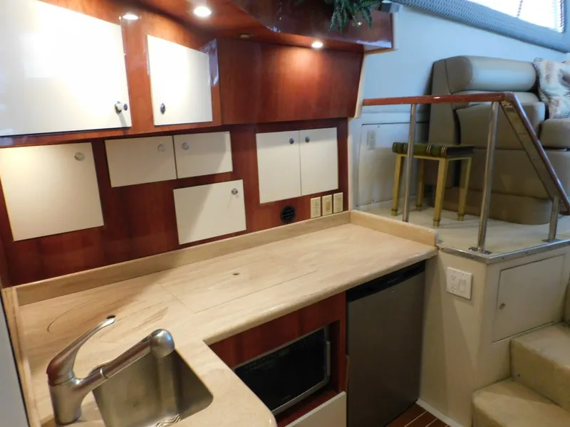 Slide: The Image of Sea Ray 460 Convertible 1987 - 31
