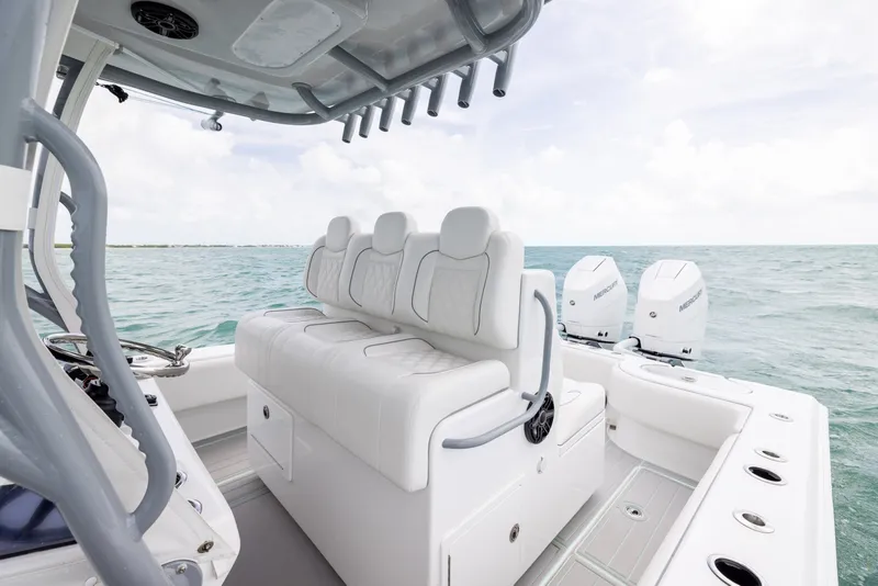 Slide: The Image of Sea Hunter Floridian 2025 - 27
