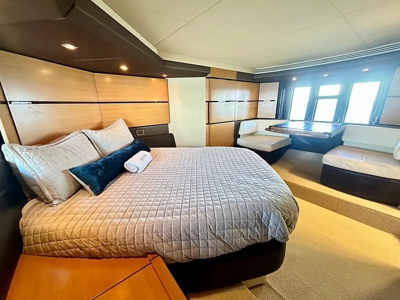 Slide: The Image of Azimut FlyBridge 2011 - 24