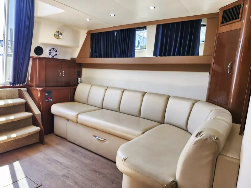 Slide: The Image of Carver Yachts 36 Mariner 2007 - 14