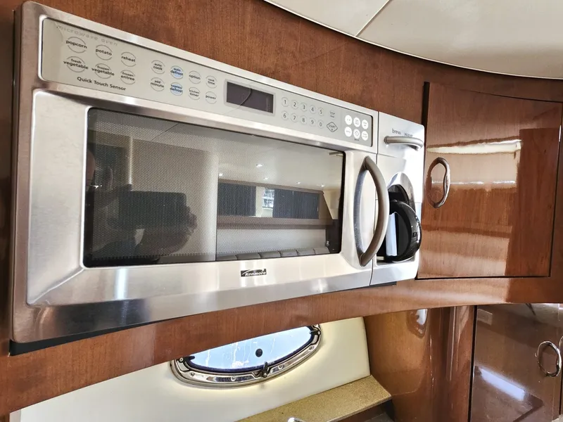 Slide: The Image of Carver Yachts 36 Mariner 2007 - 19