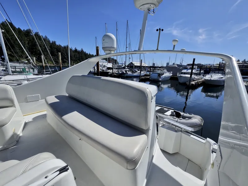 Slide: The Image of Carver Yachts 36 Mariner 2007 - 4