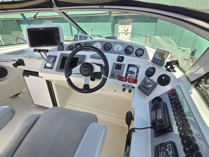 Slide: The Image of Carver Yachts 36 Mariner 2007 - 7
