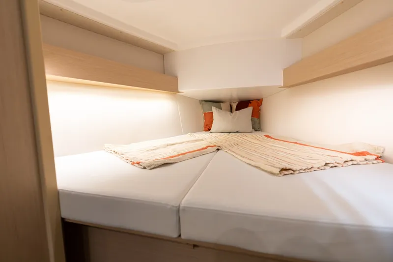 Slide: The Image of Beneteau Oceanis 30.1 2024 - 15