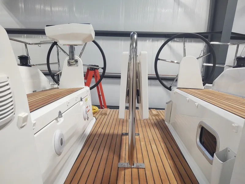 Slide: The Image of Beneteau Oceanis 30.1 2024 - 4