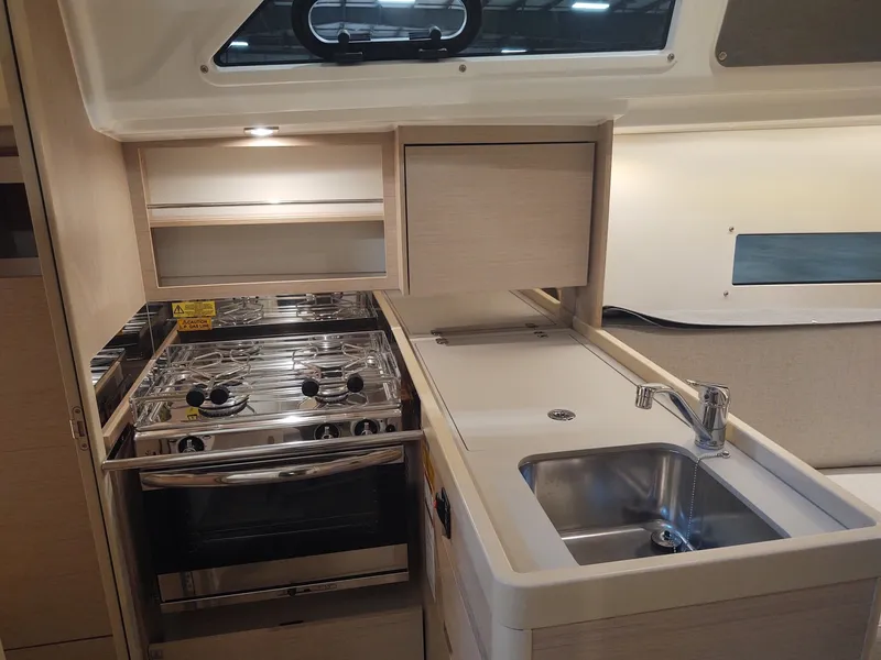 Slide: The Image of Beneteau Oceanis 30.1 2024 - 9